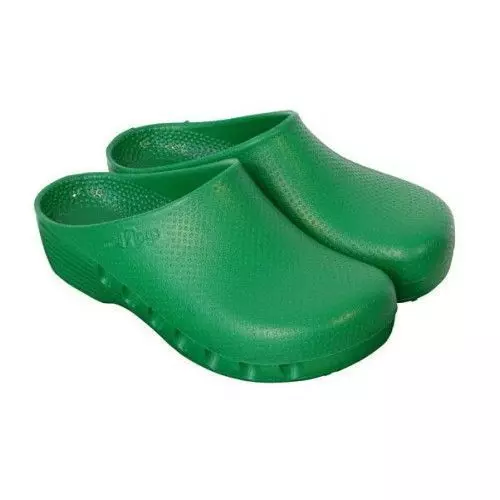 Green unperforated surgical clogs Mediplog 